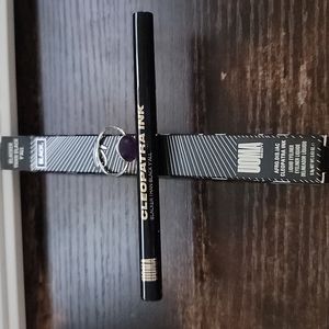 Black liquid eyeliner